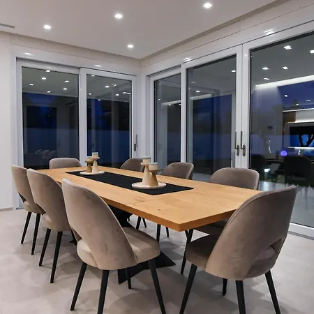 Villa Axa Luxury